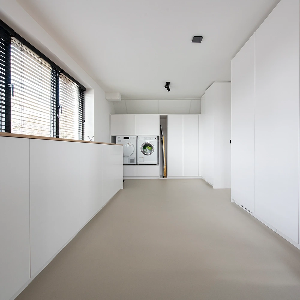 Binnenkijkers - PU gietvloer - woonhuis Oosterhout - GranuFlow gietvloer3 Binnenkijkers - PU gietvloer - woonhuis Oosterhout - GranuFlow gietvloer3
