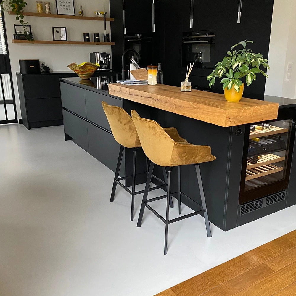 Binnenkijkers - Keukenvloer in Roggel - PU gietvloer Binnenkijkers - Keukenvloer in Roggel - PU gietvloer