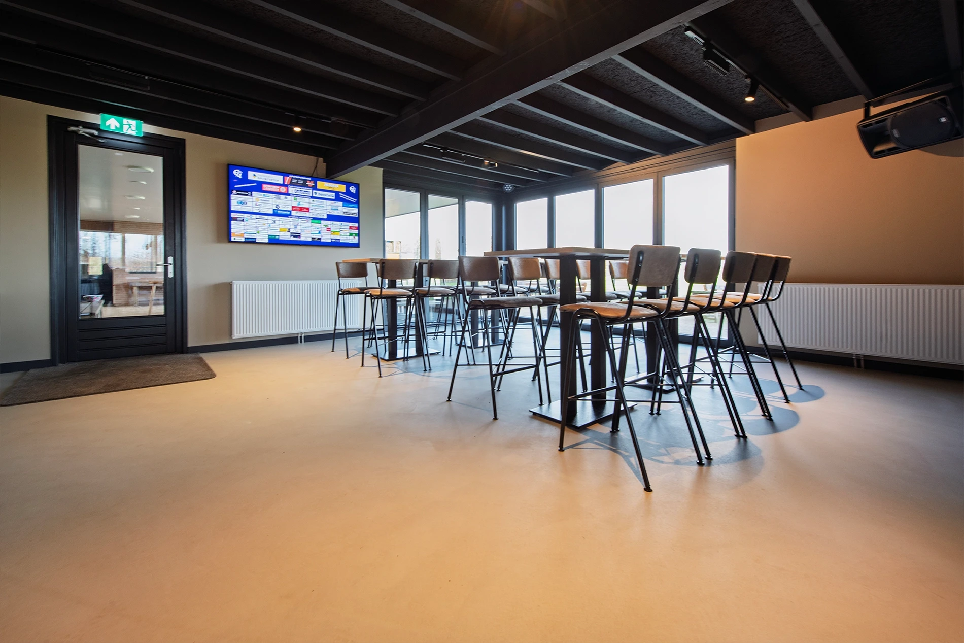 Premium Leef-Beton (Fossil) in voetbalkantine Lieshout13 Premium Leef-Beton (Fossil) in voetbalkantine Lieshout13