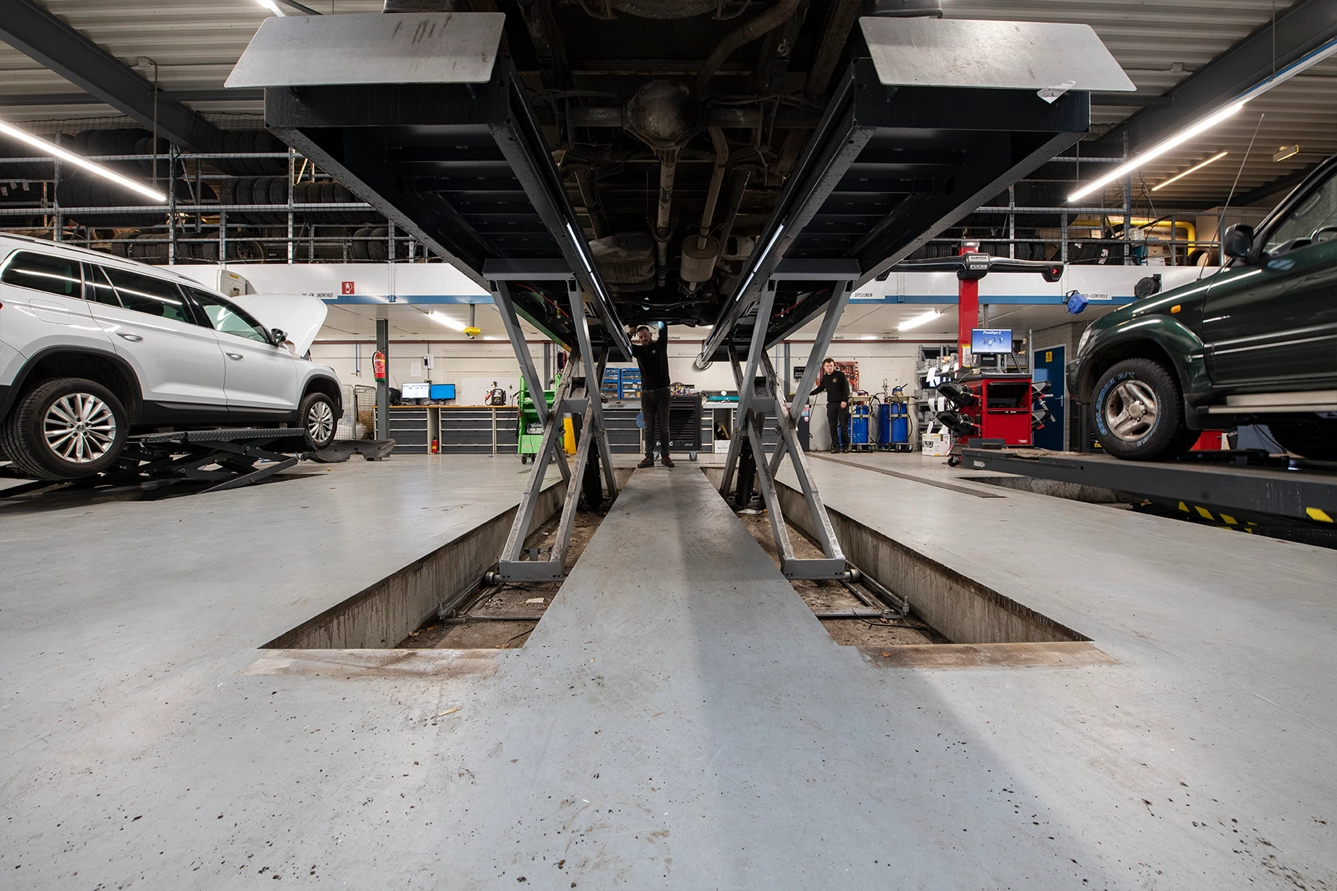 EpoRol (rolcoating) in autogarage Schijndel6 EpoRol (rolcoating) in autogarage Schijndel6