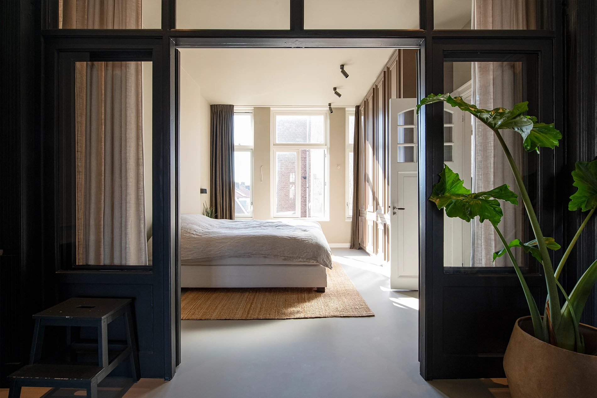 Referentie GranuFlow Amsterdam - Travertin Cafe Mocha8 Referentie GranuFlow gietvloer Amsterdam - Travertin Cafe Mocha8