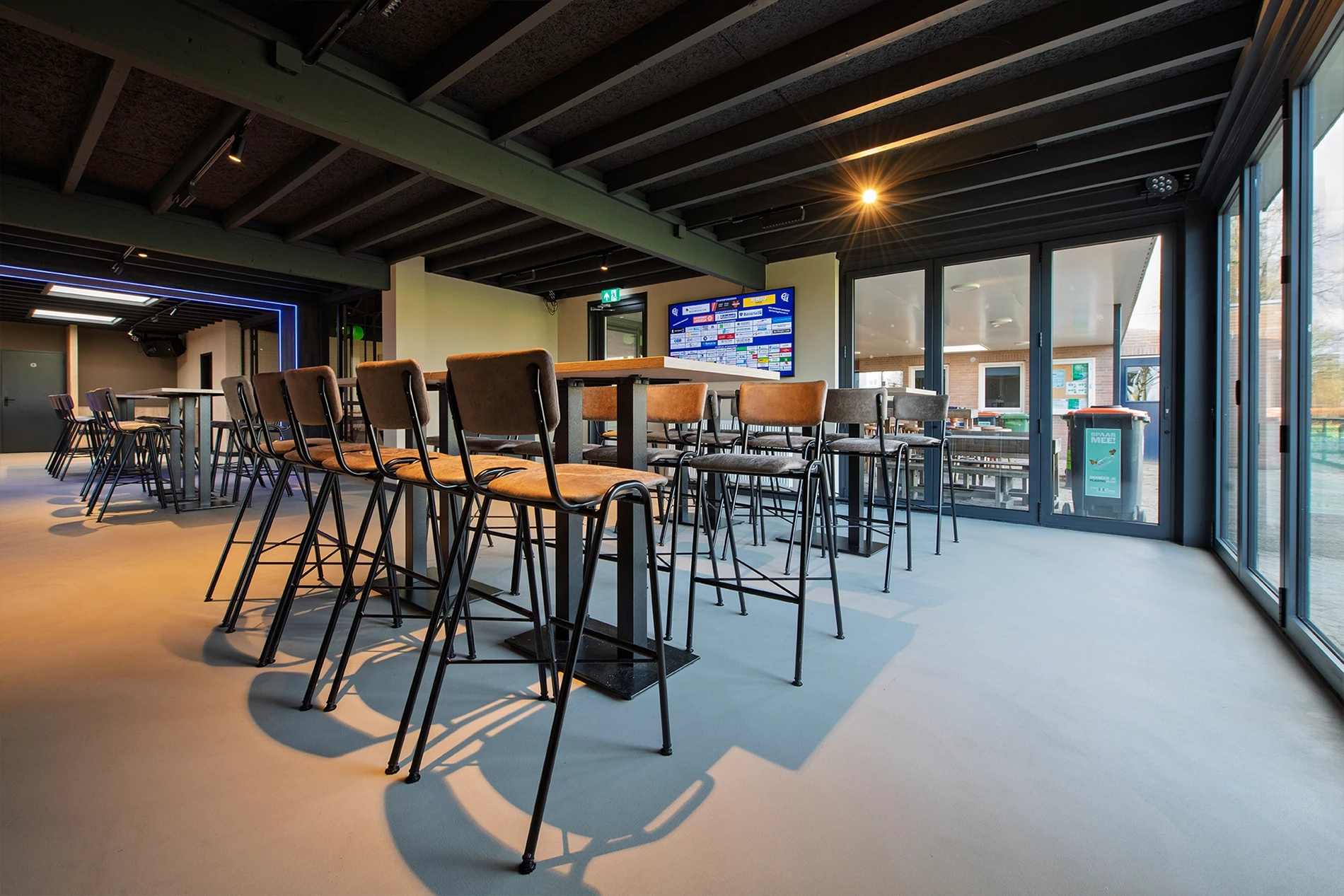 Premium Leef-Beton (Fossil) in voetbalkantine Lieshout12 Premium Leef-Beton (Fossil) in voetbalkantine Lieshout12