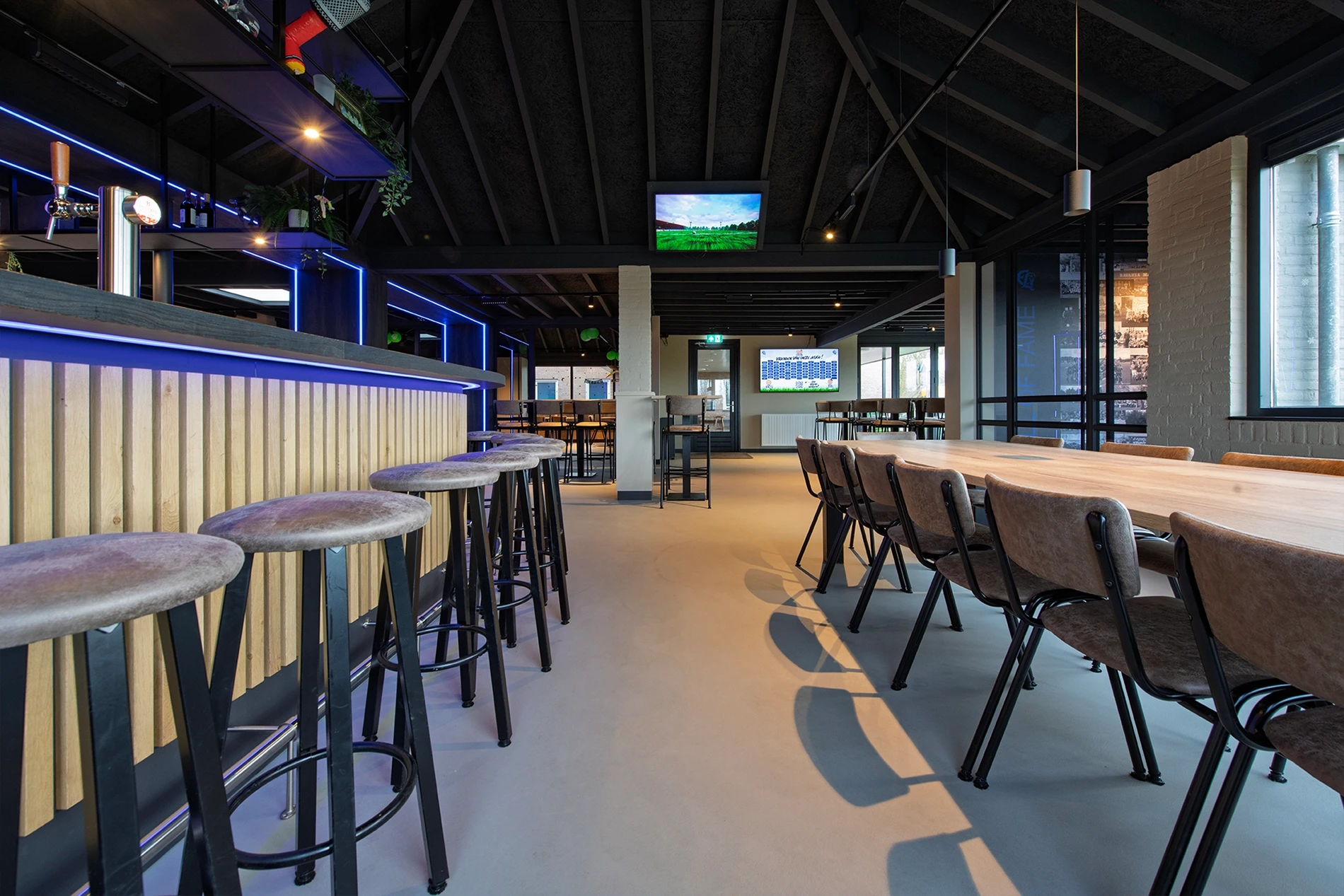 Premium Leef-Beton (Fossil) in voetbalkantine Lieshout20 Premium Leef-Beton (Fossil) in voetbalkantine Lieshout20